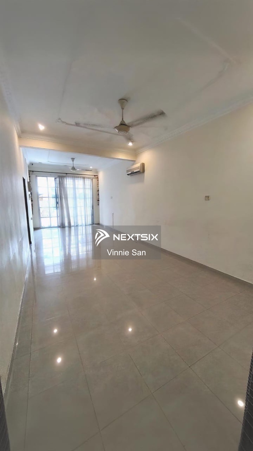 1-sty Terrace/Link House For Sale in Pekan Nanas Johor - Image 2
