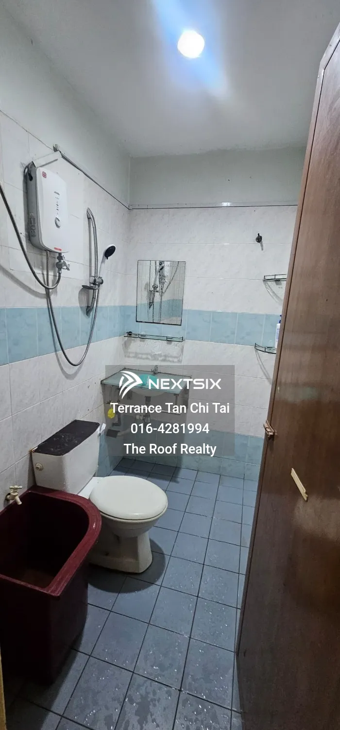 2-sty Terrace/Link House For Rent in Bandar Botanic Selangor - Image 8