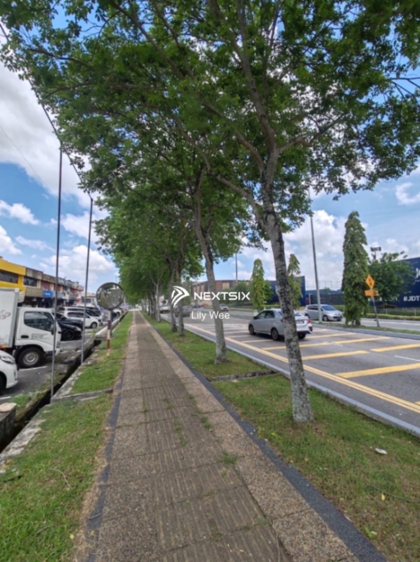 Shop For Rent in Skudai Johor - Image 6