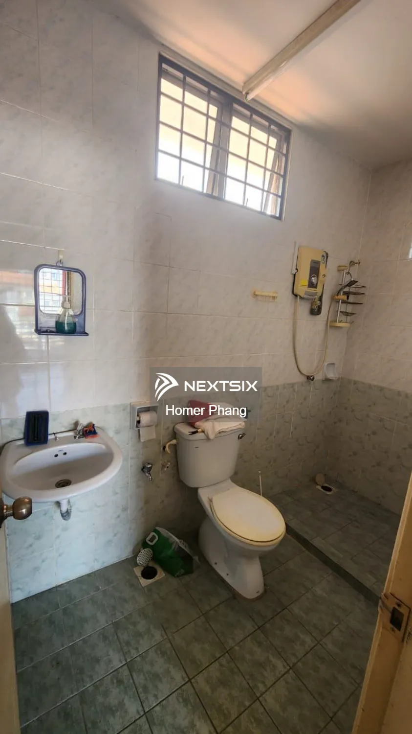 2.5-sty Terrace/Link House For Sale in Serdang Selangor - Image 11