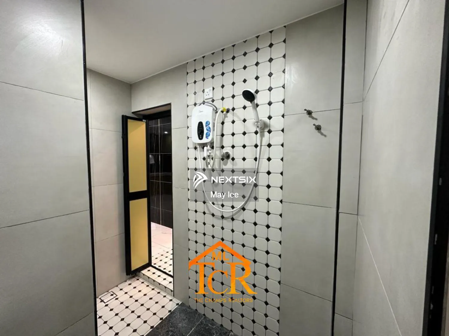 1-sty Terrace/Link House For Sale in Bandar Bukit Tinggi Selangor - Image 9