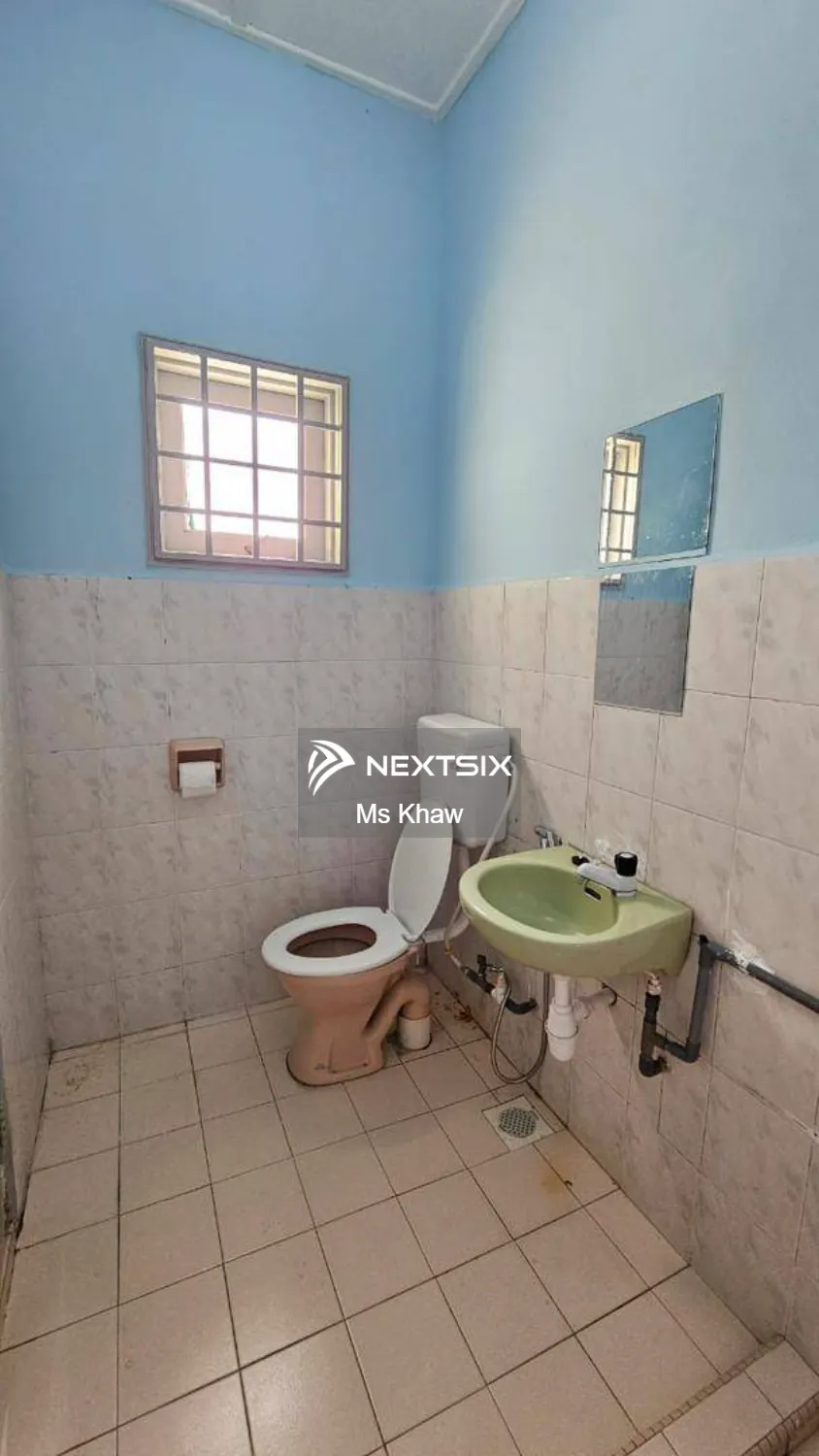 Apartment For Sale in Tampoi Johor - Image 4