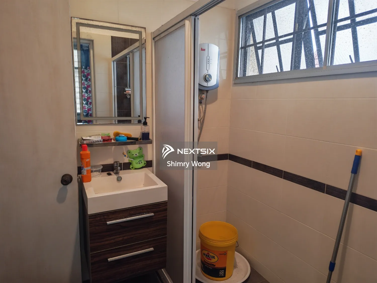 Semi-detached House For Sale in Taman Desa Kuala Lumpur