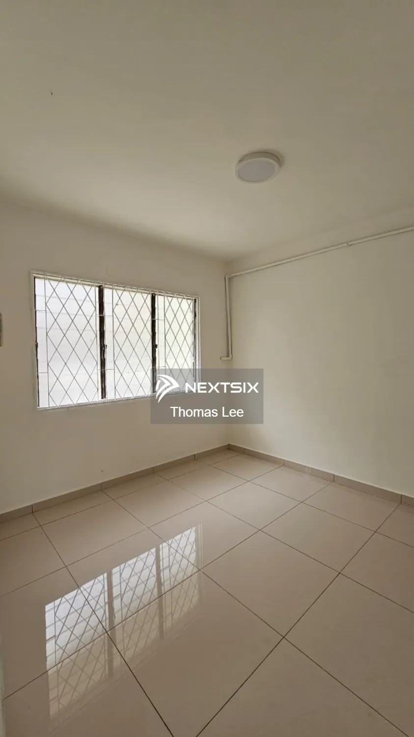 Flat For Sale in Tampoi Johor - Image 4