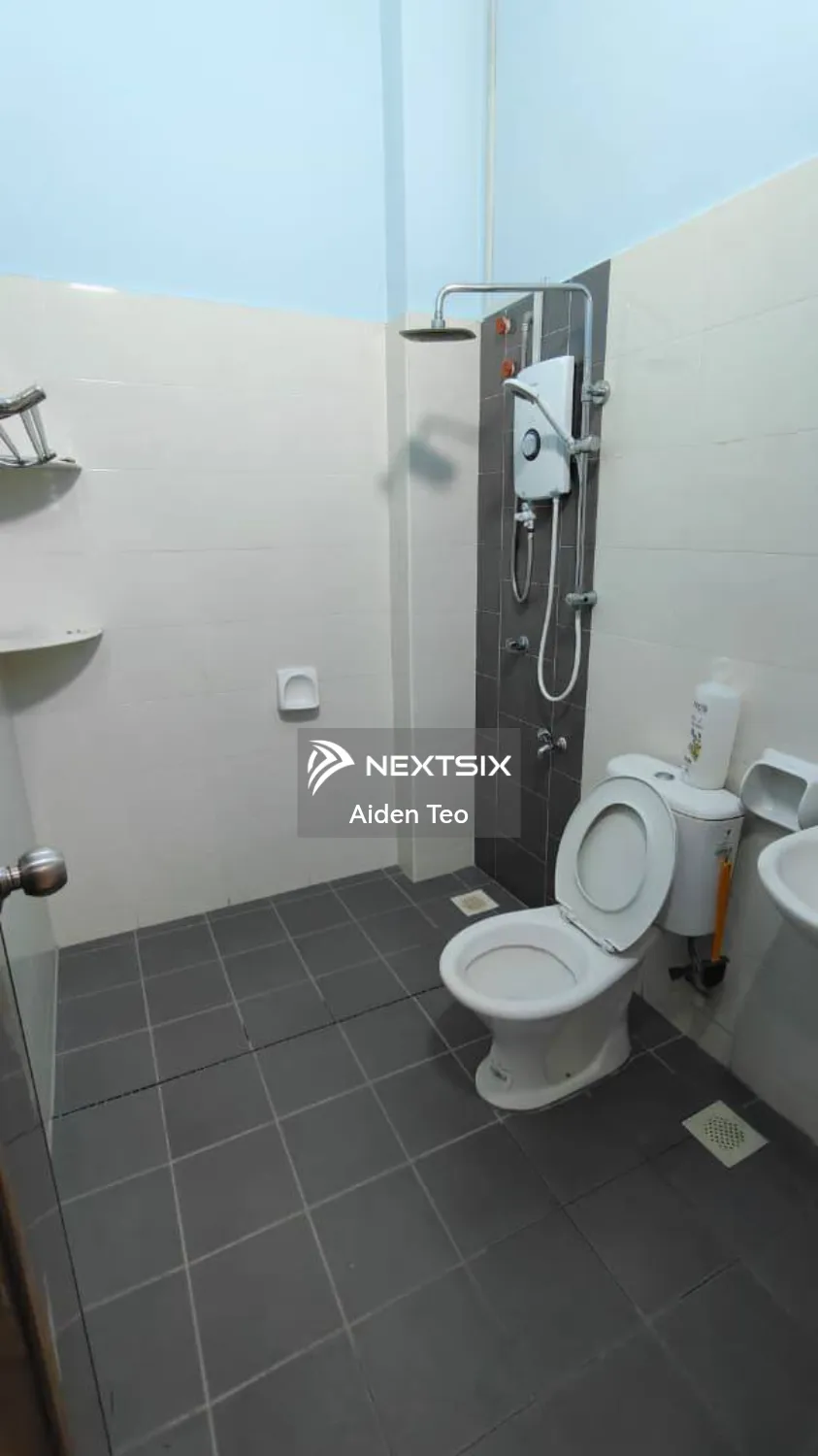 Semi-detached House For Sale in Tanjong Minyak Melaka - Image 8