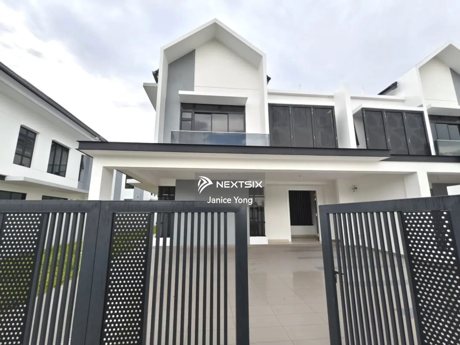 Semi-detached House For Rent in Setia Tropika Johor