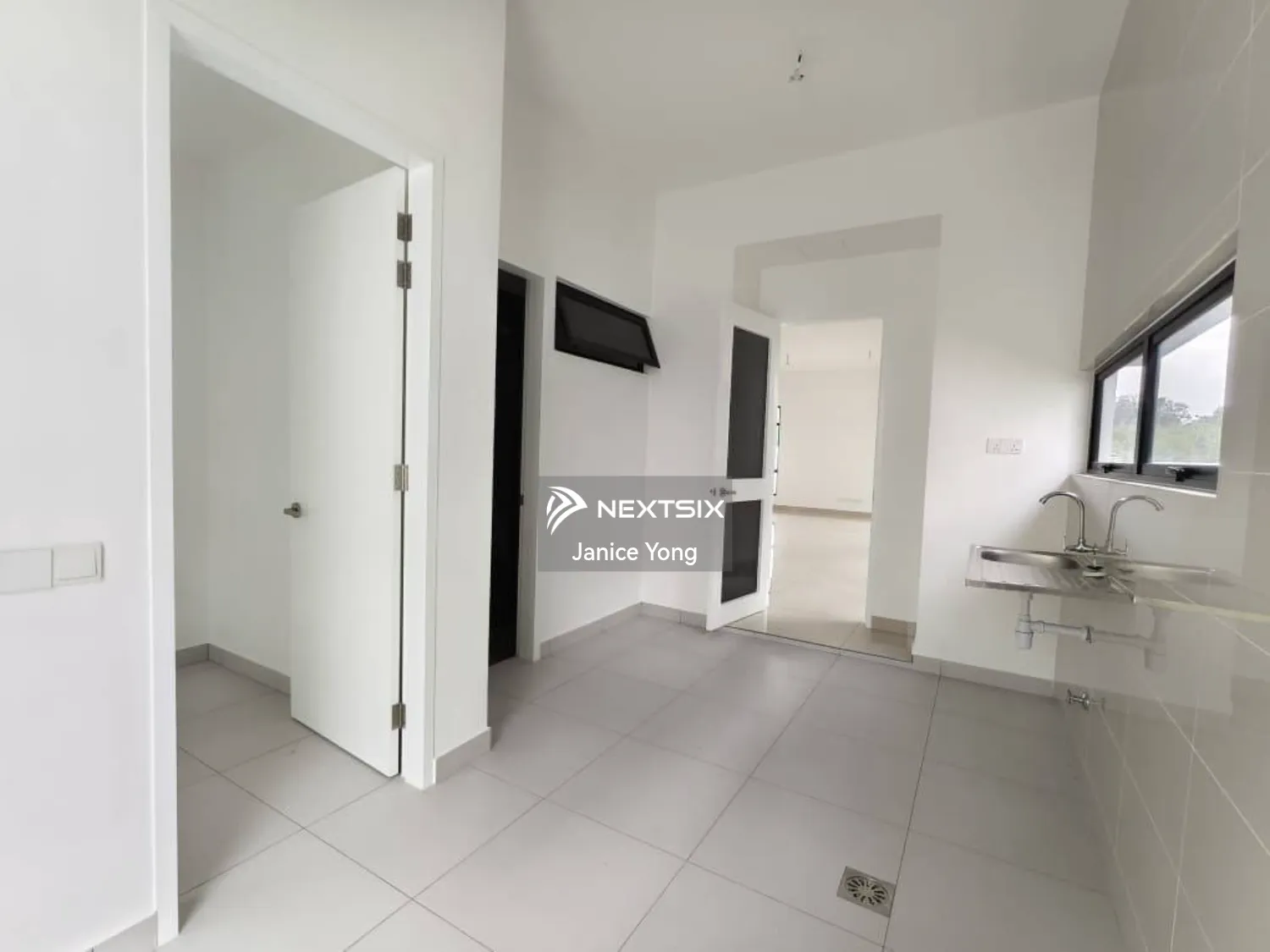 Semi-detached House For Rent in Setia Tropika Johor - Image 15