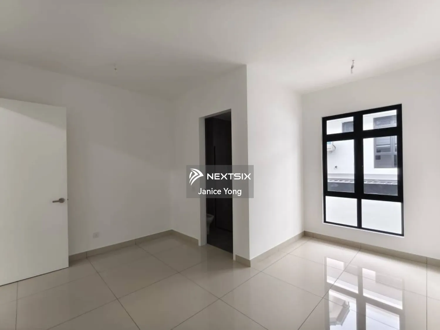 Semi-detached House For Rent in Setia Tropika Johor - Image 17