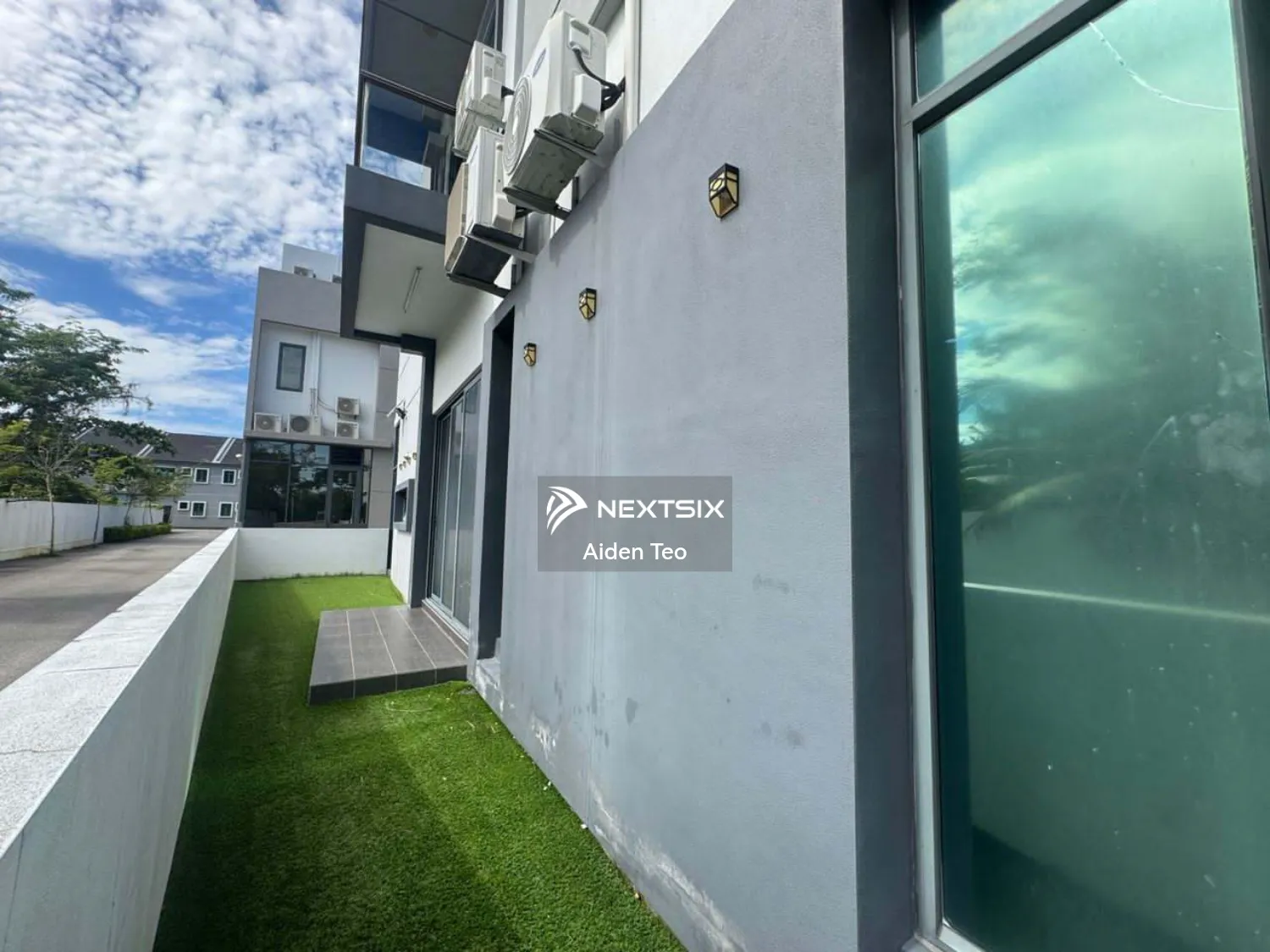 3-sty Terrace/Link House For Sale in Ujong Pasir Melaka - Image 2