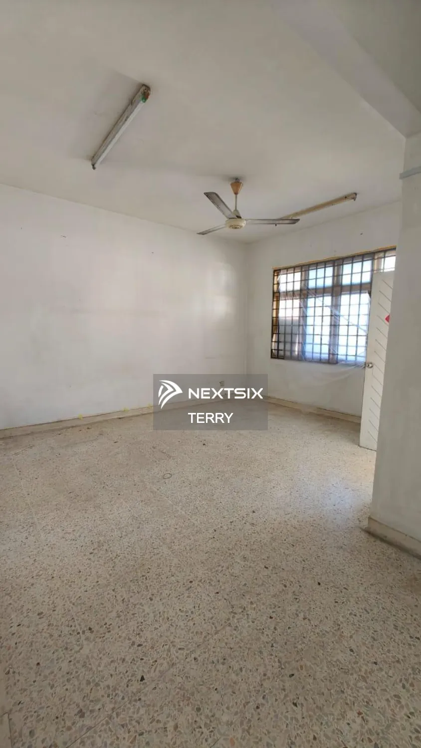 2-sty Terrace/Link House For Sale in Johor Bahru Johor - Image 3