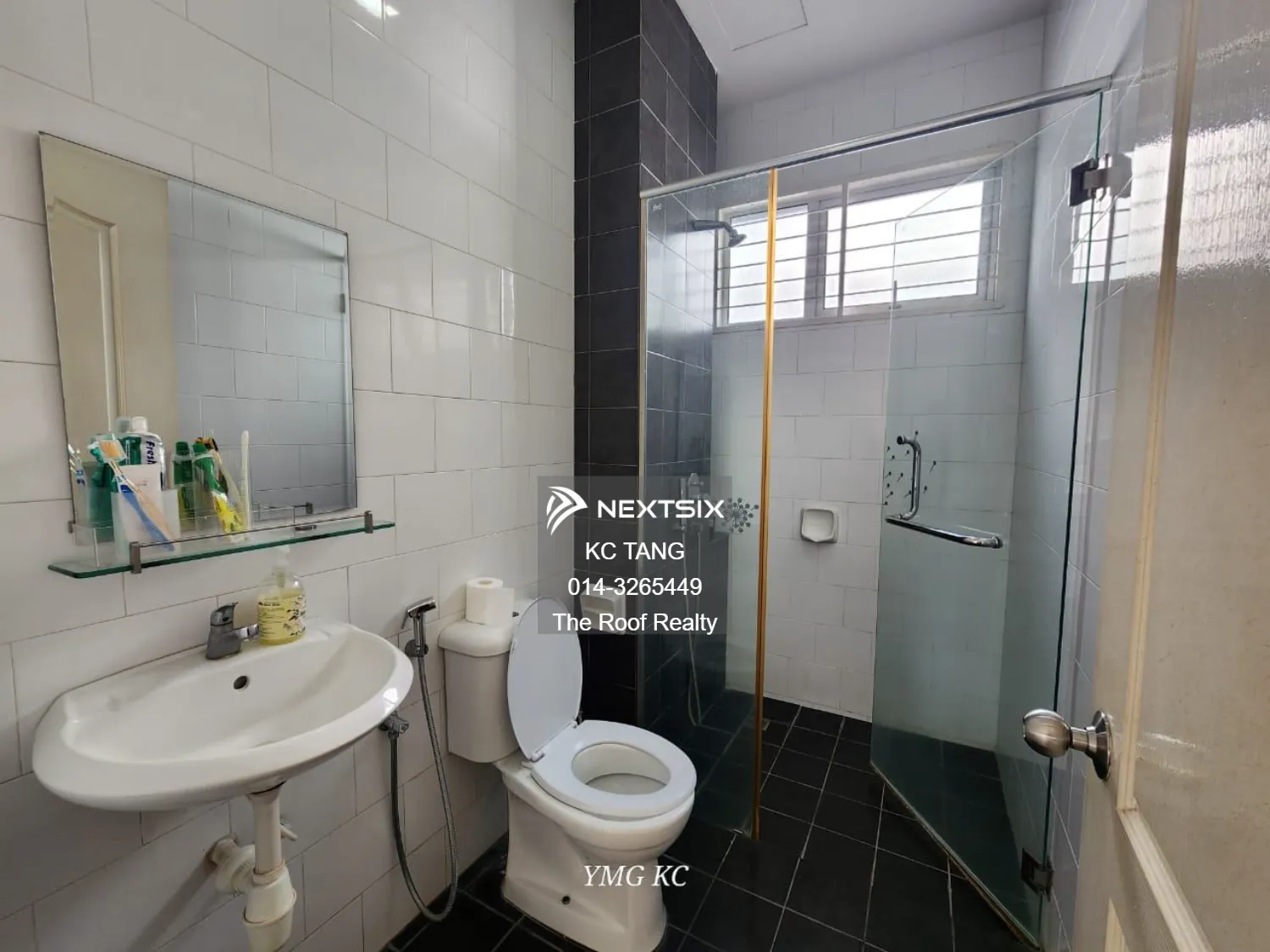 Bungalow For Sale in Bandar Botanic Selangor - Image 11