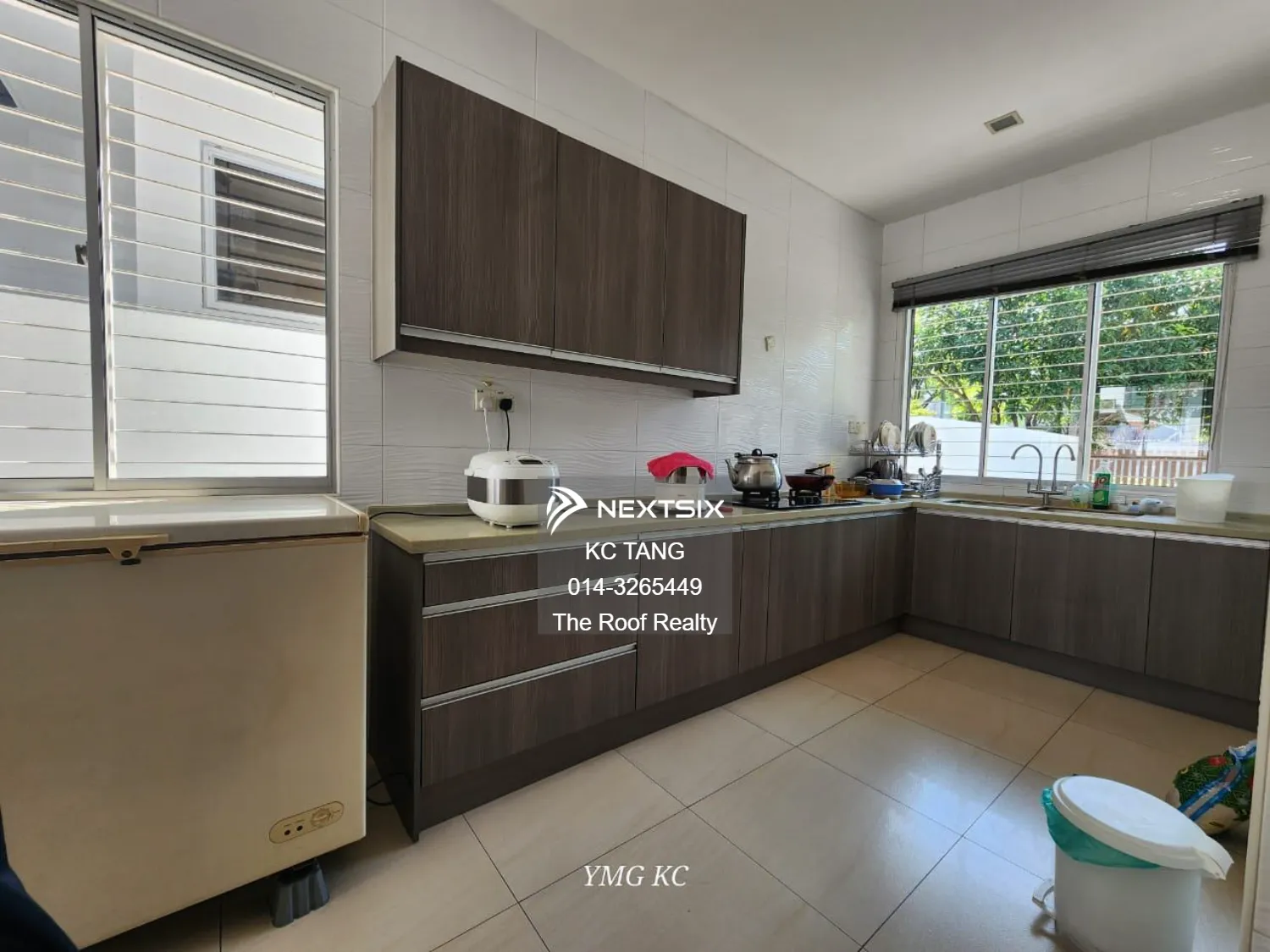 Bungalow For Sale in Bandar Botanic Selangor - Image 7