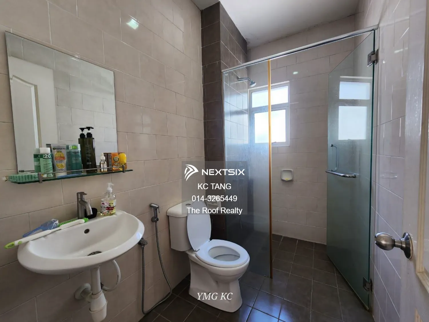 Bungalow For Sale in Bandar Botanic Selangor - Image 9