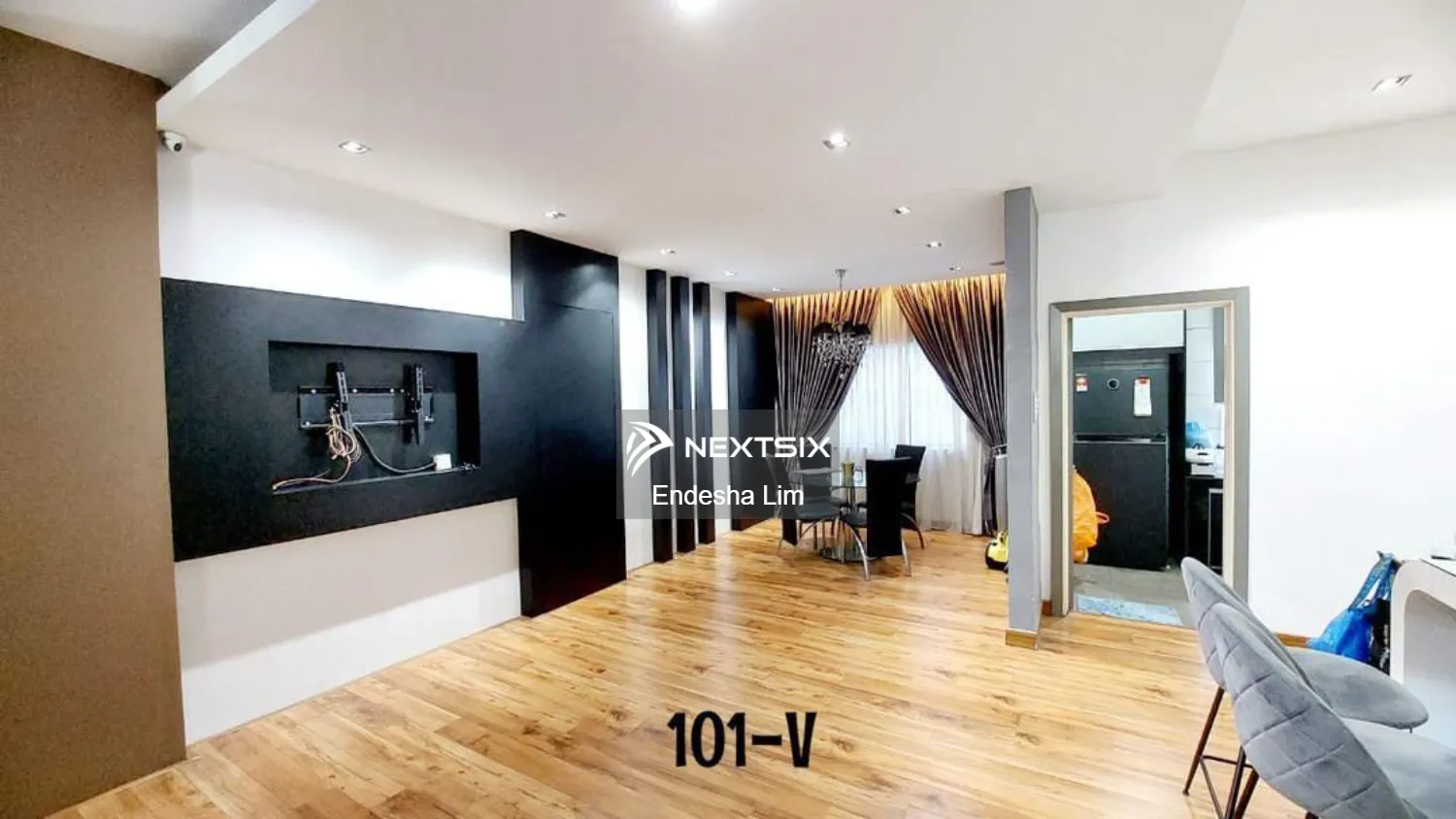 Semi-detached House For Sale in Klang Selangor