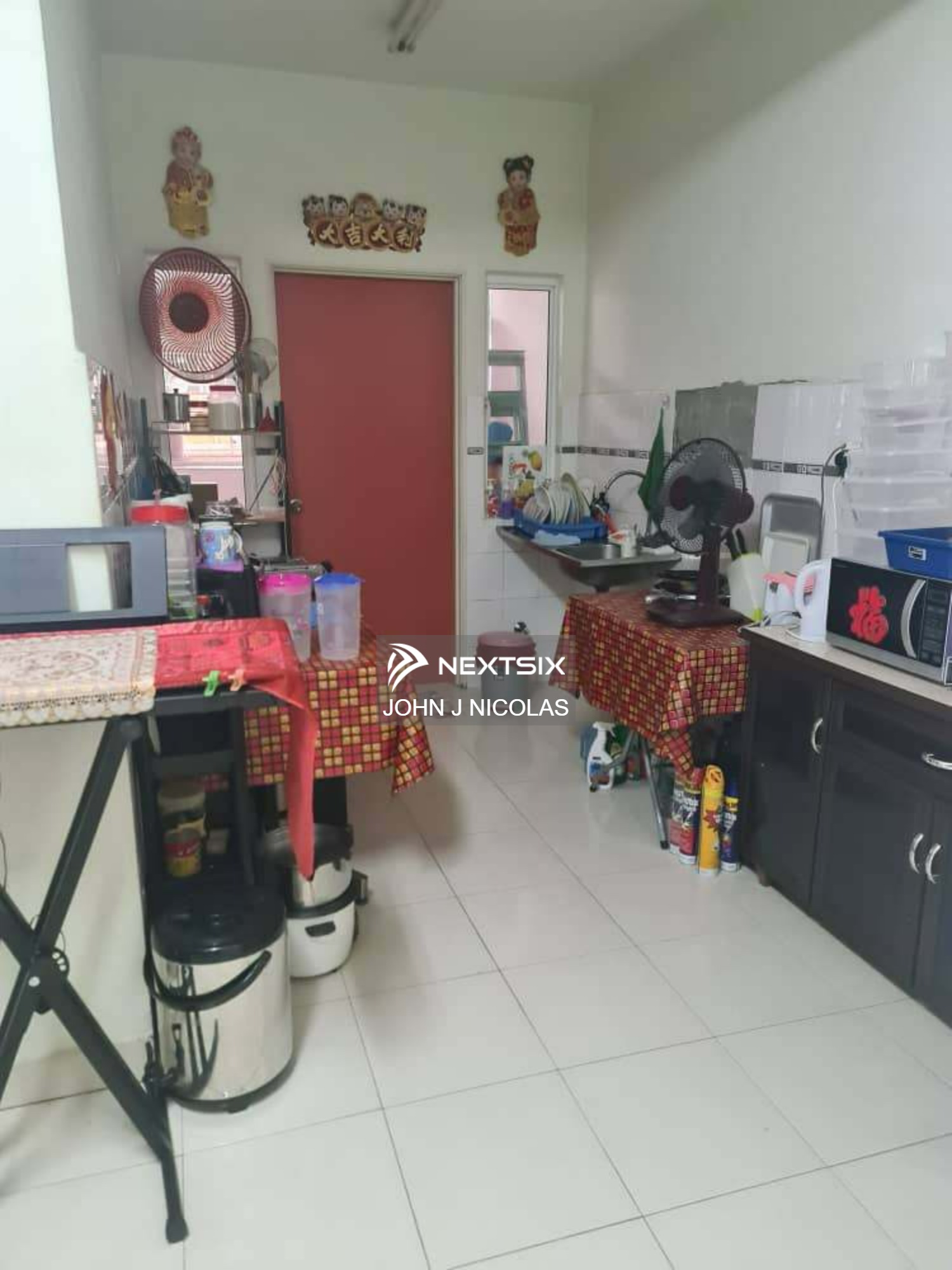 Condominium floor plan - Image 5